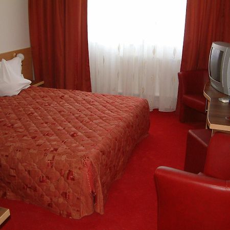 Hotel Sud Giurgiu Bagian luar foto