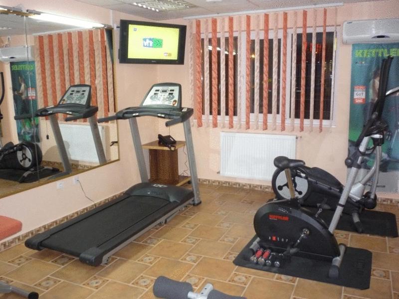 Hotel Sud Giurgiu Bagian luar foto