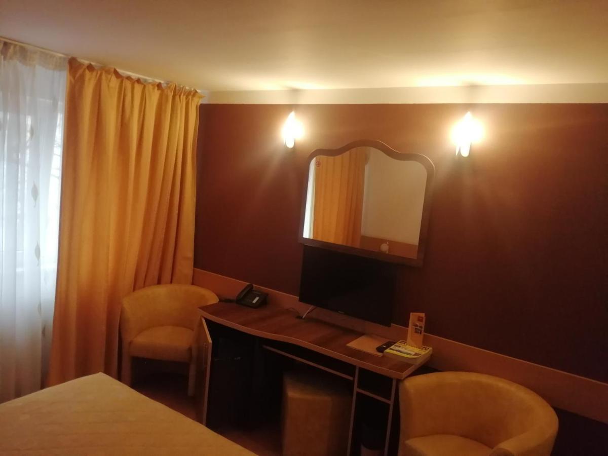 Hotel Sud Giurgiu Bagian luar foto