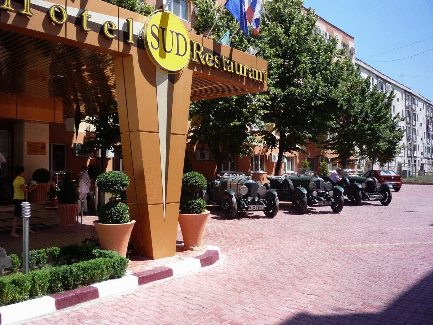 Hotel Sud Giurgiu Bagian luar foto