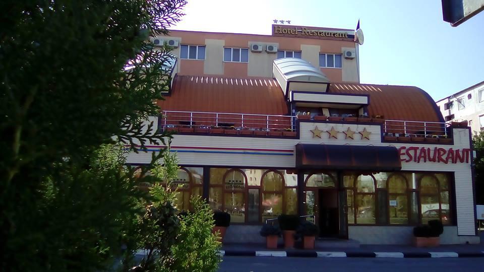 Hotel Sud Giurgiu Bagian luar foto
